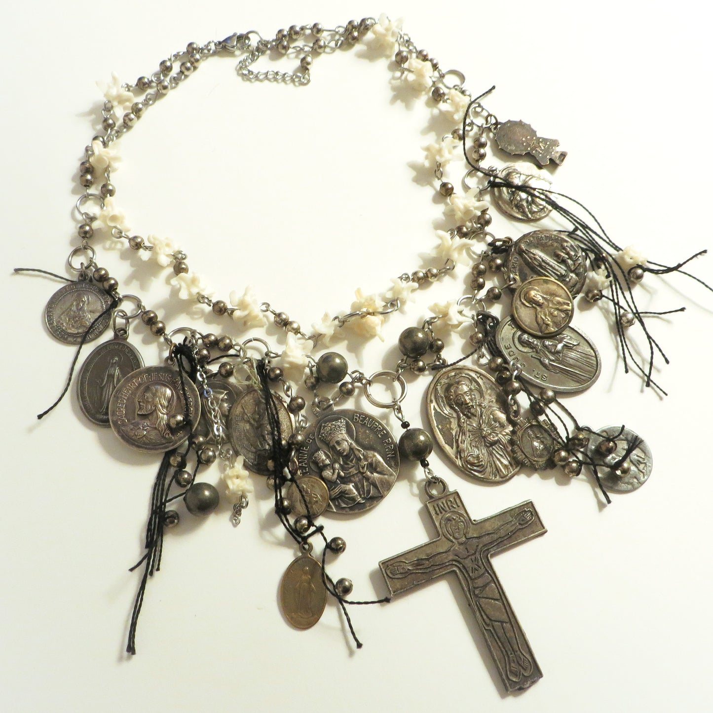 (Decay) Metal Icons choker xi