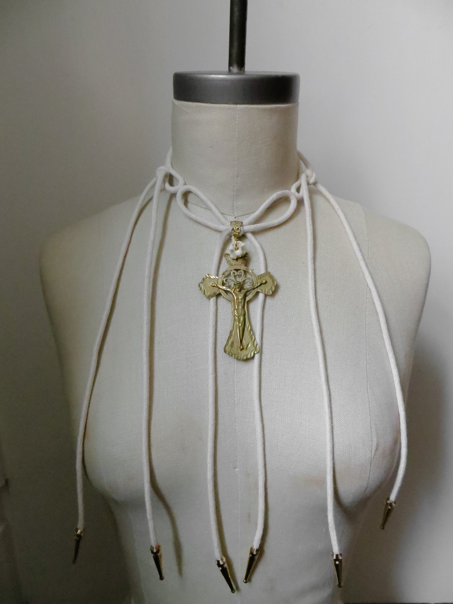 Gold Cross Triple Bolo