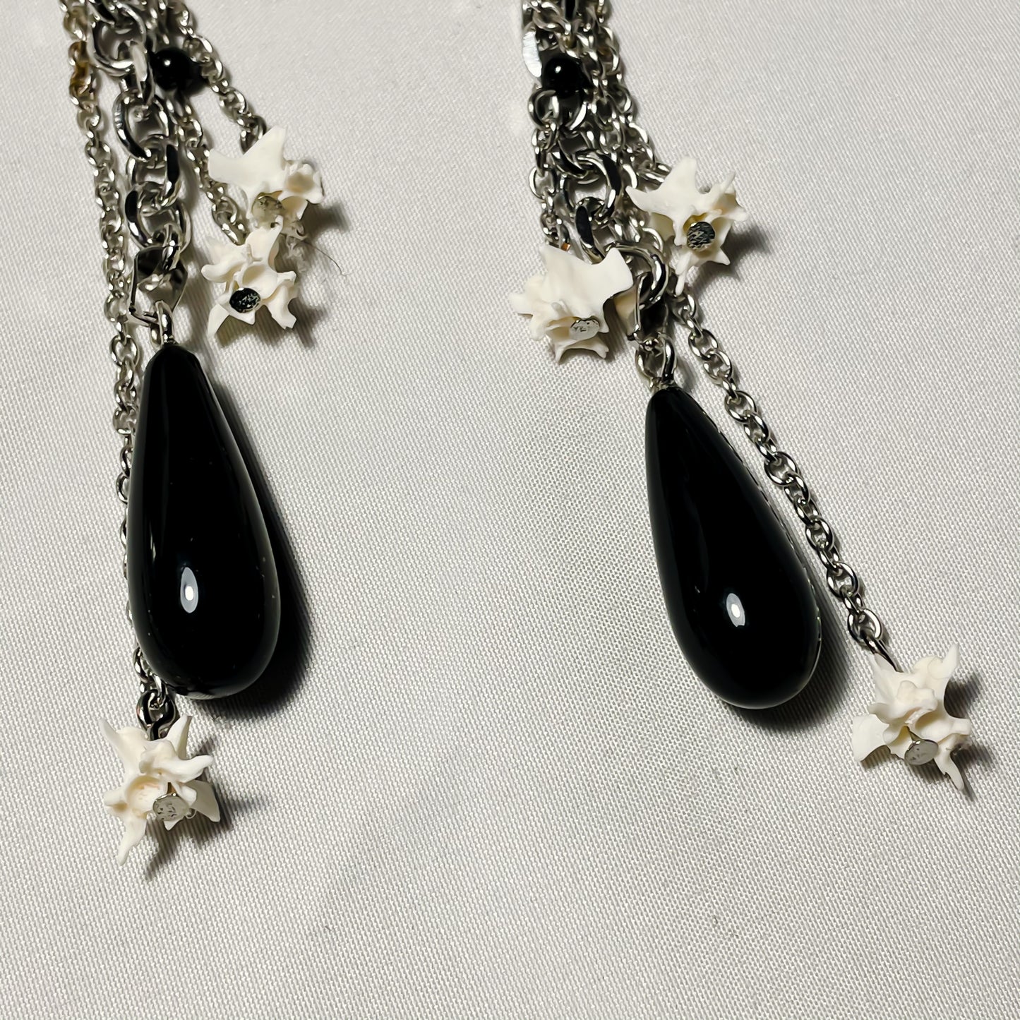 Teardrop&chain bone earrings