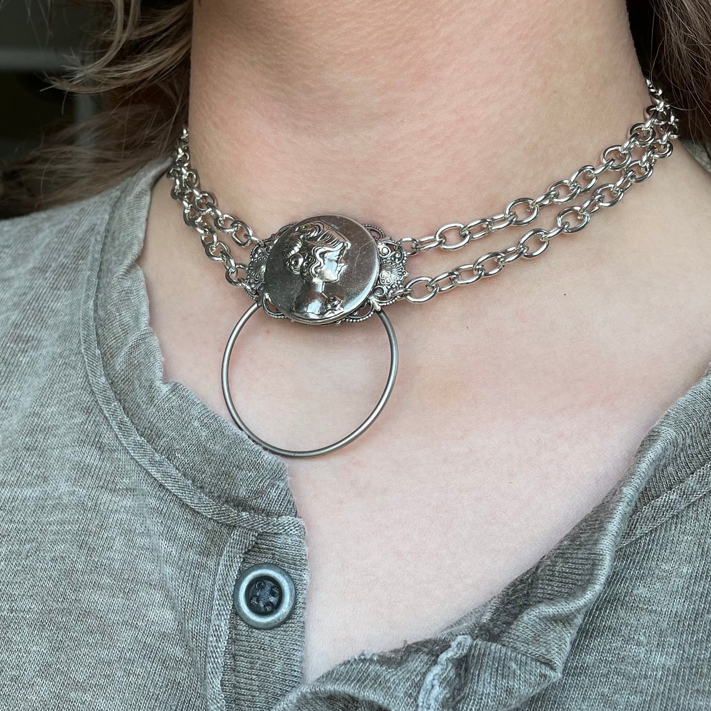 Antique o-ring choker